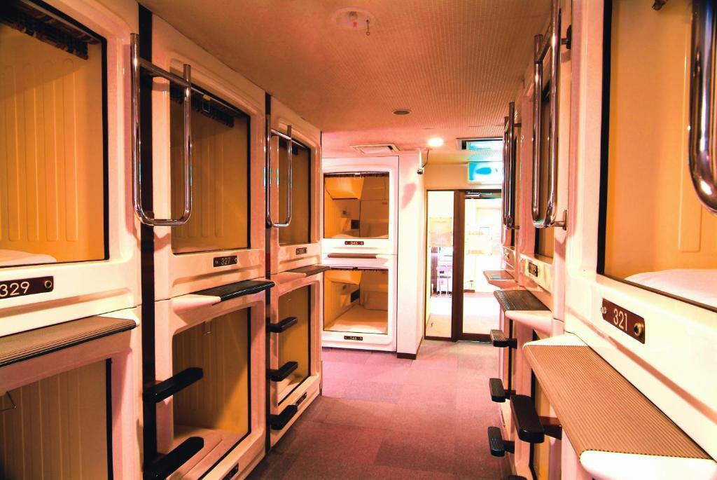Capsule Hotel & Sauna Ikebukuro Plaza Tokyo Rom bilde